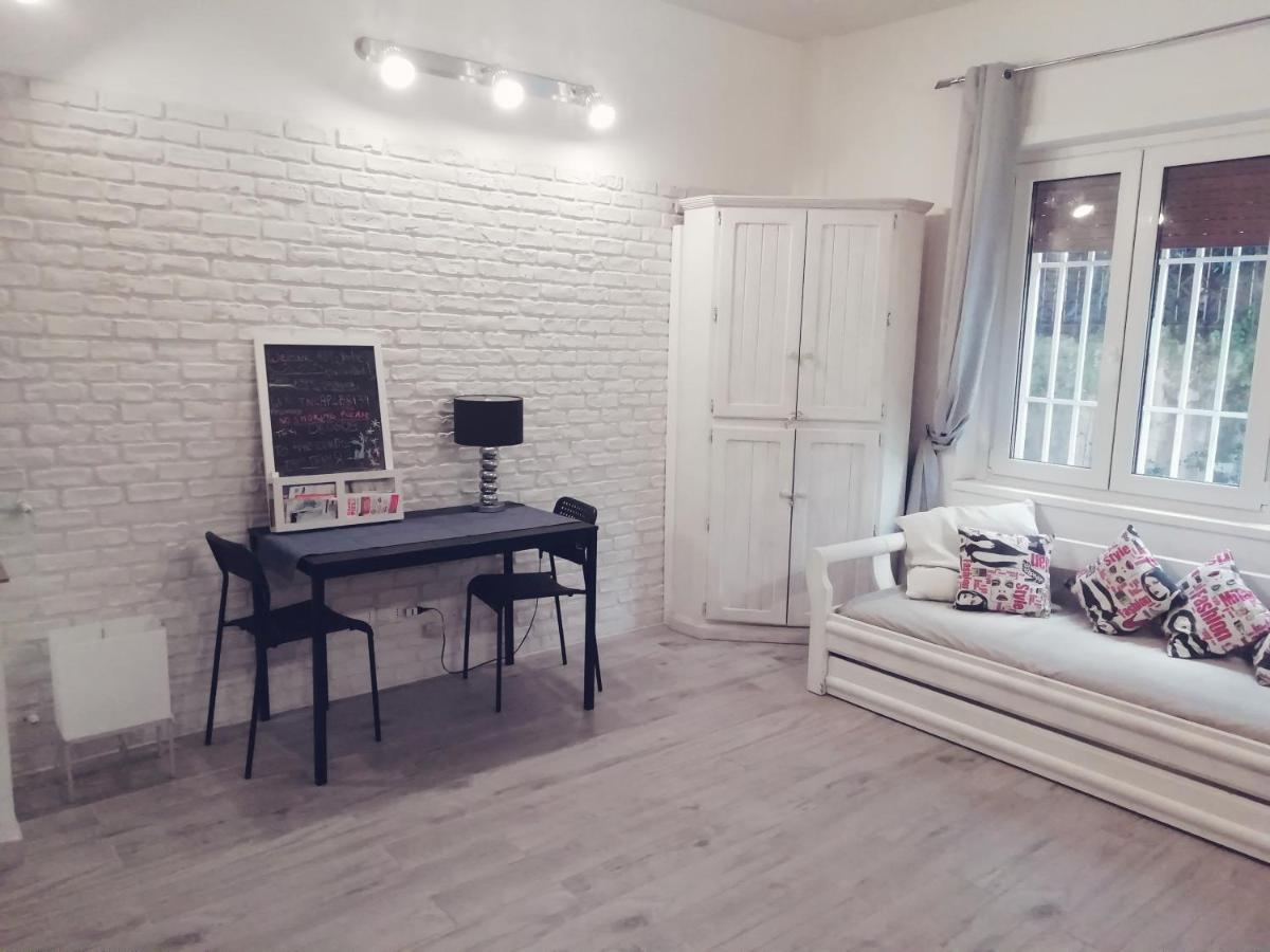 White Apartment Rome Extérieur photo